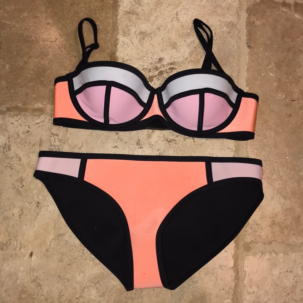 TRIANGL bikini!